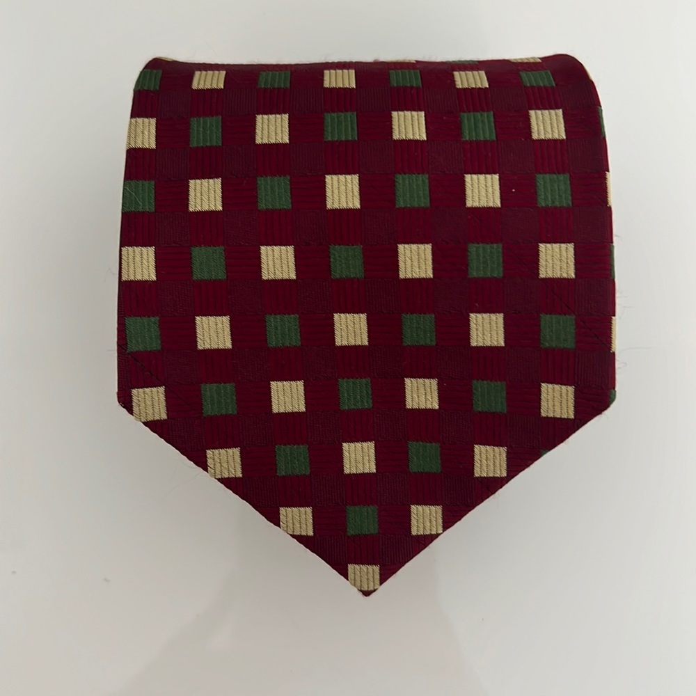 100% Italian Silk Paul Frederick Men’s Tie